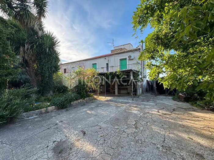 Casa quadrilocale in vendita in Via Contrada Usco, Casalbordino