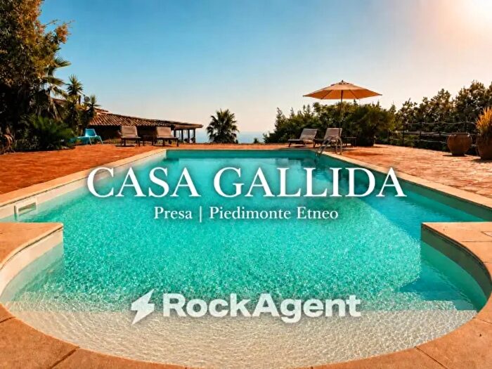 Casa con 6 locali in vendita in Via Millicucco, Piedimonte Etneo