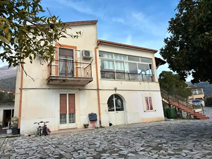 Casa con 6 locali in vendita in Via Mandracotogna, Piedimonte San Germano