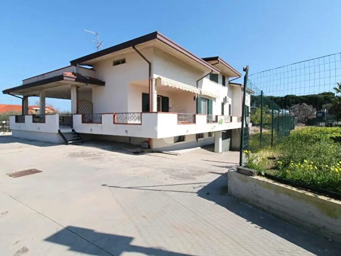 Casa quadrilocale in vendita in Contrada Torre Pizzis, Ortona