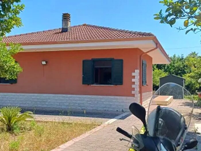 Casa trilocale in vendita in Via Amatore Sciesa, Aprilia