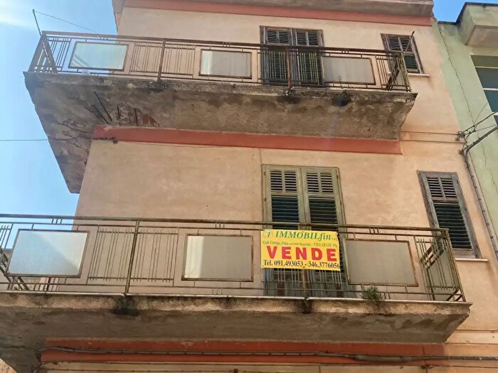 Casa quadrilocale in vendita in Via Medici, Villabate