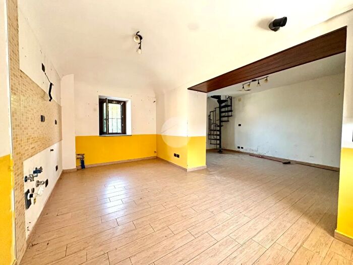 Casa quadrilocale in vendita in Via Reano, Buttigliera Alta