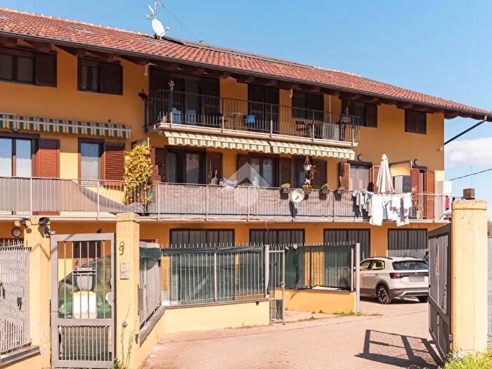 Appartamento trilocale in vendita in Borgata Buratto Inferiore, San Carlo Canavese