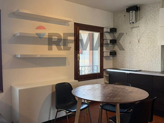 Appartamento bilocale in affitto in Via Mezzaterra, Belluno