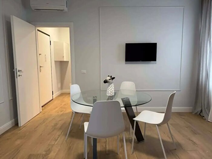 Appartamento monolocale in affitto in Via Valleggio, Como