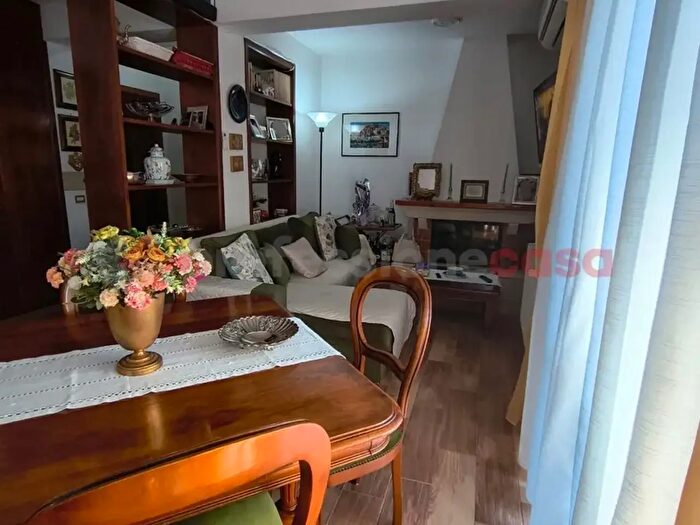 Appartamento con 6 locali in vendita in Via San Giuliano Snc, Sora
