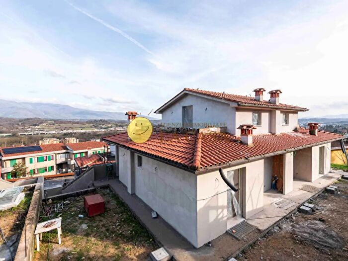 Appartamento con 11 locali in vendita in Figline e Incisa Valdarno