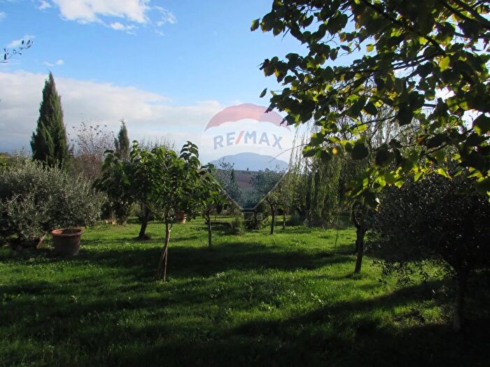 Casa con 13 locali in vendita in Località Nardelli, Castiglione Del Lago