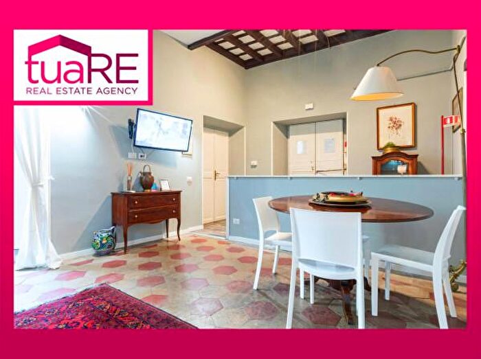 Appartamento trilocale in vendita in Via della Palombella, Roma