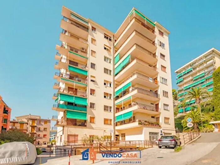 Appartamento quadrilocale in vendita in Via Costantino, Spotorno