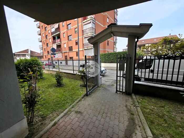Appartamento bilocale in vendita in Strada della Magra, Torino