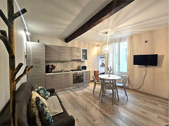 Appartamento trilocale in affitto in Via Borgo Pinti, D'Azeglio, Firenze