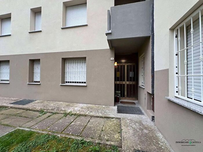 Appartamento trilocale in vendita in Via Novembre Quattro Castella, Quattro Castella