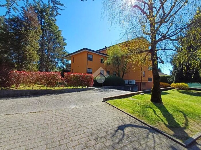 Appartamento quadrilocale in vendita in Via Tommaso Edison, Paderno DAdda