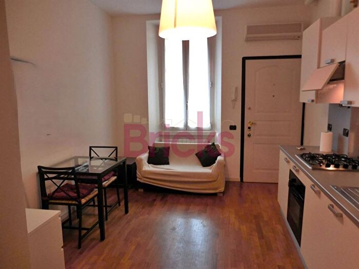 Appartamento bilocale in affitto in VIA CASTELFIDARDO, Moscova, Milano