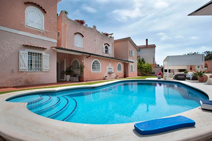 Casa con 11 locali in vendita in San Felice Circeo