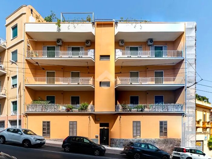 Appartamento trilocale in vendita in Via La Vega, Cagliari