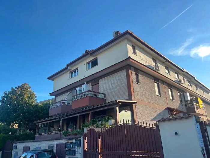 Appartamento bilocale in affitto in Via Placanica, Roma