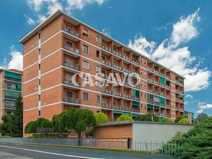 Appartamento con 9 locali in vendita in Torino