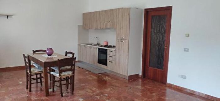 Appartamento bilocale in affitto in Viale Cassiodoro, Davoli