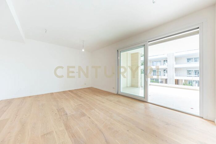 Appartamento quadrilocale in vendita in Via della Vignaccia, Roma