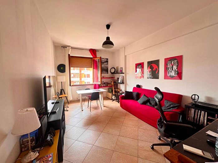 Appartamento trilocale in affitto in Via Francesco Baracca, Novoli, Firenze