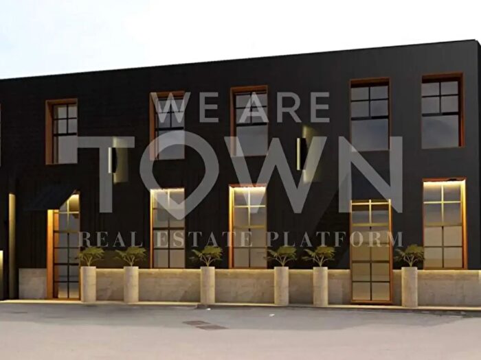 Appartamento trilocale in vendita in Via Michele Pericle Negrotto, Milano