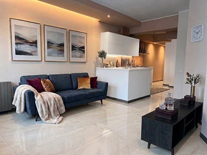 Appartamento monolocale in vendita in Via Lodovico il Moro, Barona, Milano