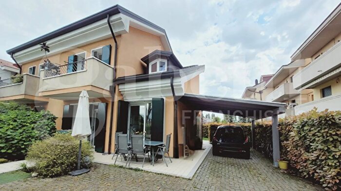 Casa con 5 locali in vendita in Padova