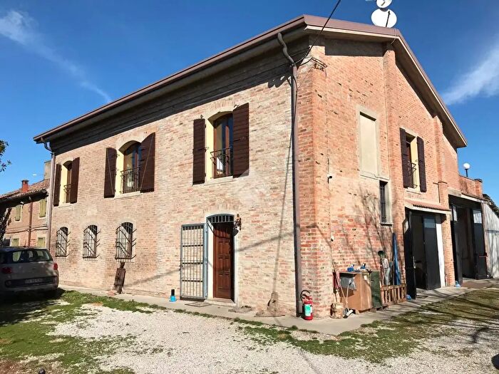 Casa con 5 locali in vendita in Via SantAntonio, Masi Torello