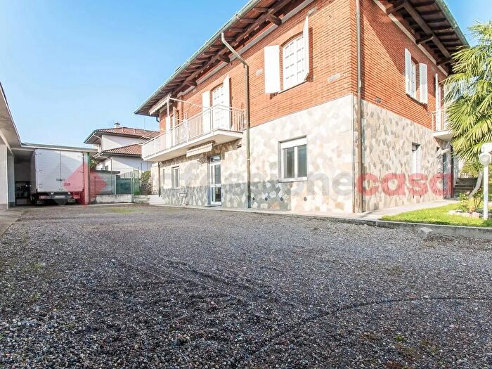 Case in Vendita e in Affitto - 3