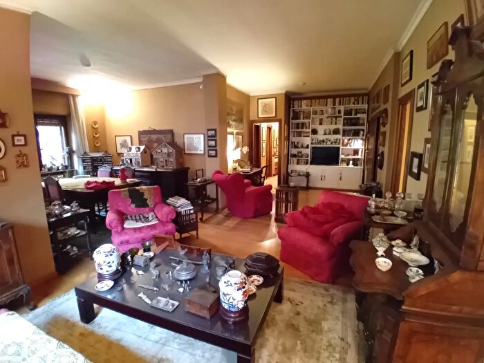 Appartamento con 6 locali in vendita in Via Fedele Lampertico, Roma