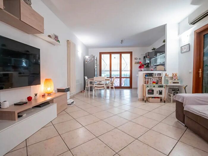 Appartamento quadrilocale in vendita in Via Erbosa, Campi Bisenzio