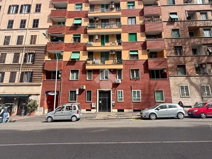 Appartamento bilocale in vendita in Via Satrico, Roma