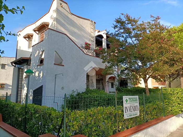 Appartamento trilocale in vendita in Viale Valsugana, Comacchio