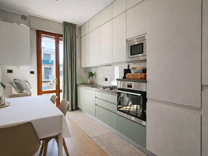 Appartamento trilocale in vendita in Via Monte Nero, Selvazzano Dentro