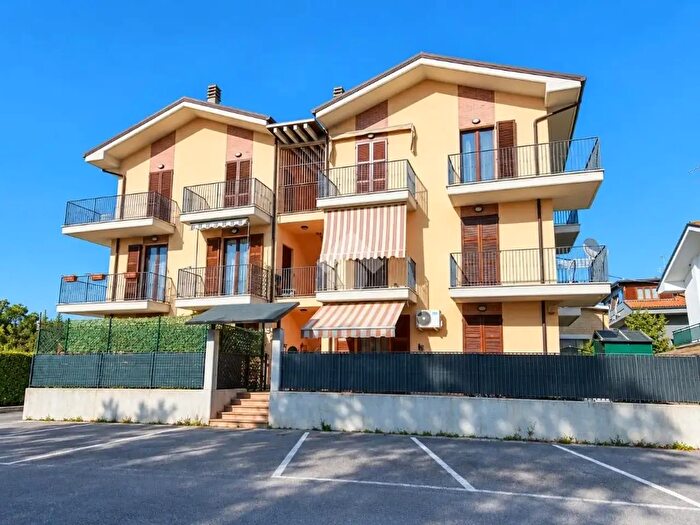Appartamento trilocale in vendita in Via Calatafimi, Sant'Elpidio A Mare