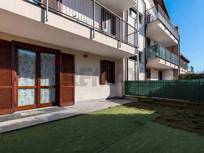 Appartamento trilocale in vendita in Via Pastrengo, Fagnano Olona