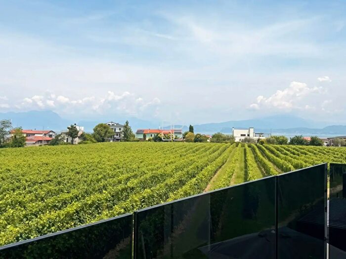 Appartamento bilocale in vendita in Località Vecchi, Peschiera Del Garda