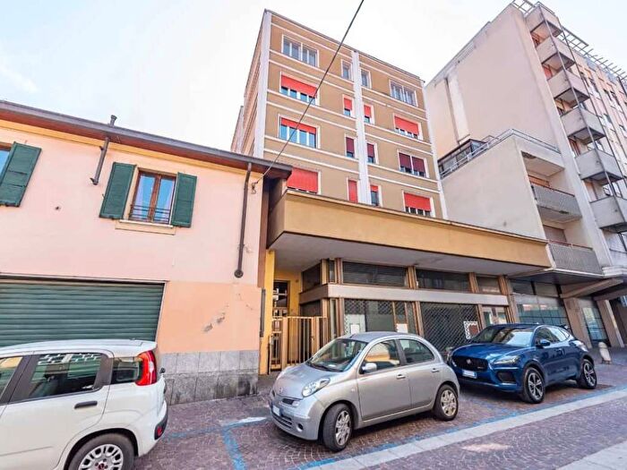 Case in Vendita e in Affitto - 3