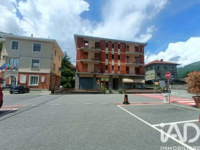 Appartamento trilocale in vendita in Piazza dei Caduti, Traves