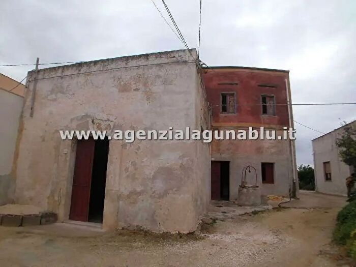 Casa con 8 locali in vendita in Cda Pispisia, Marsala