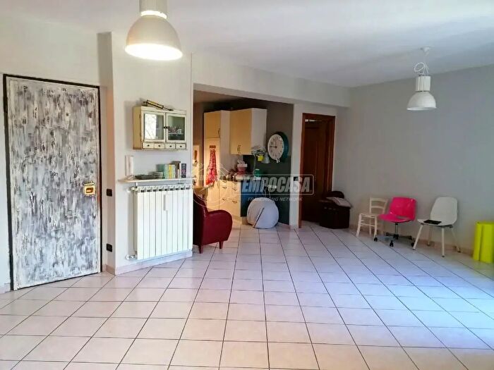 Appartamento con 5 locali in vendita in Piazzetta Olivo, Ovada