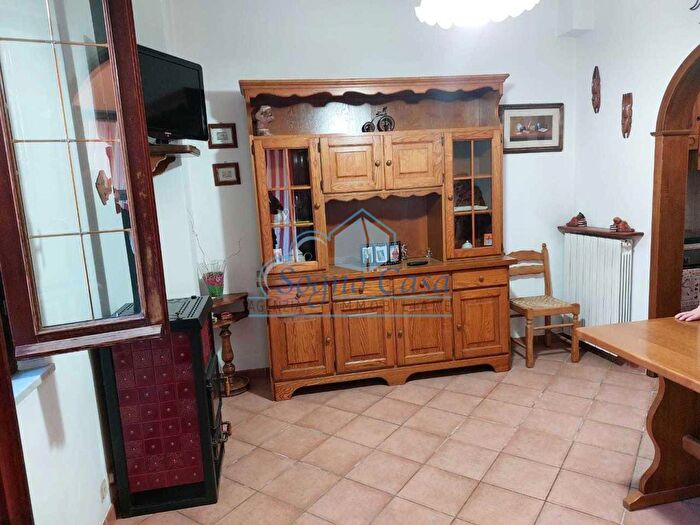 Casa con 7 locali in vendita in Castelnuovo Magra