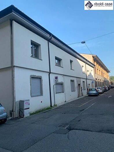 Appartamento trilocale in affitto in Meda