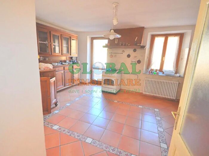 Appartamento quadrilocale in vendita in Via Waiz, Roncegno