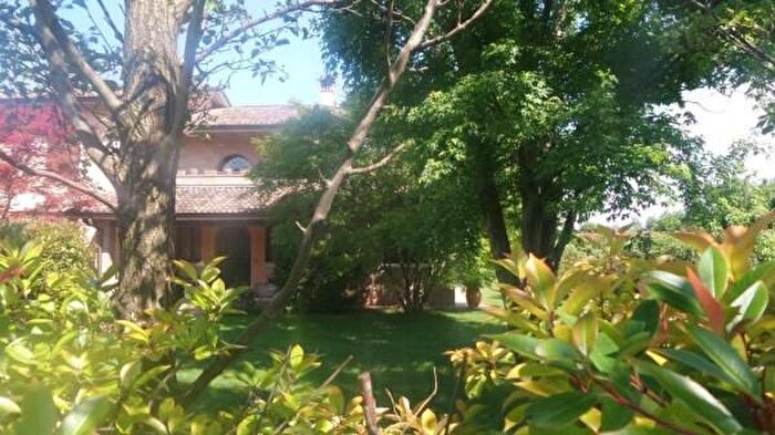 Casa con 6 locali in vendita in Reggio Emilia
