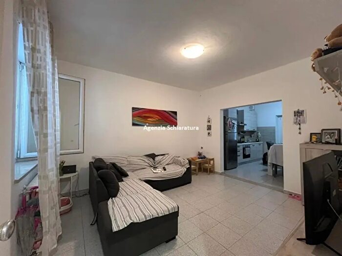 Casa con 5 locali in vendita in Montelabbate