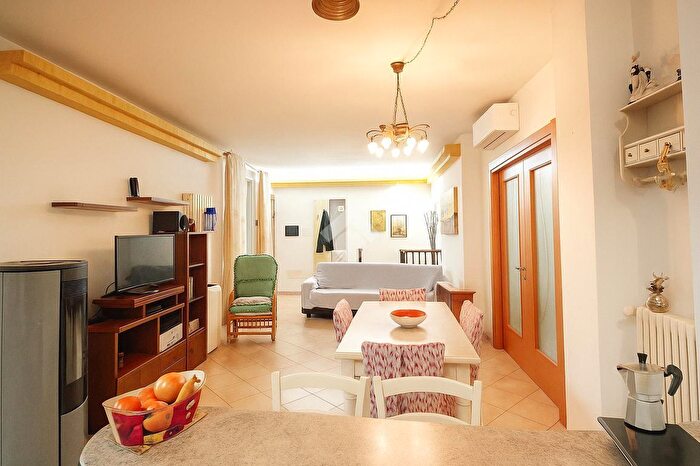 Appartamento trilocale in vendita in Via Repubblica Slovacca, Longiano